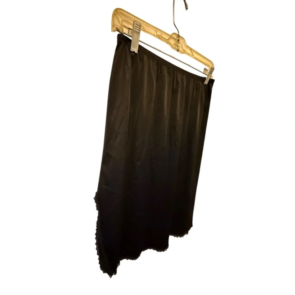 Vintage Vanity Fair‎ Black Nylon Slip - Picture 2 of 4